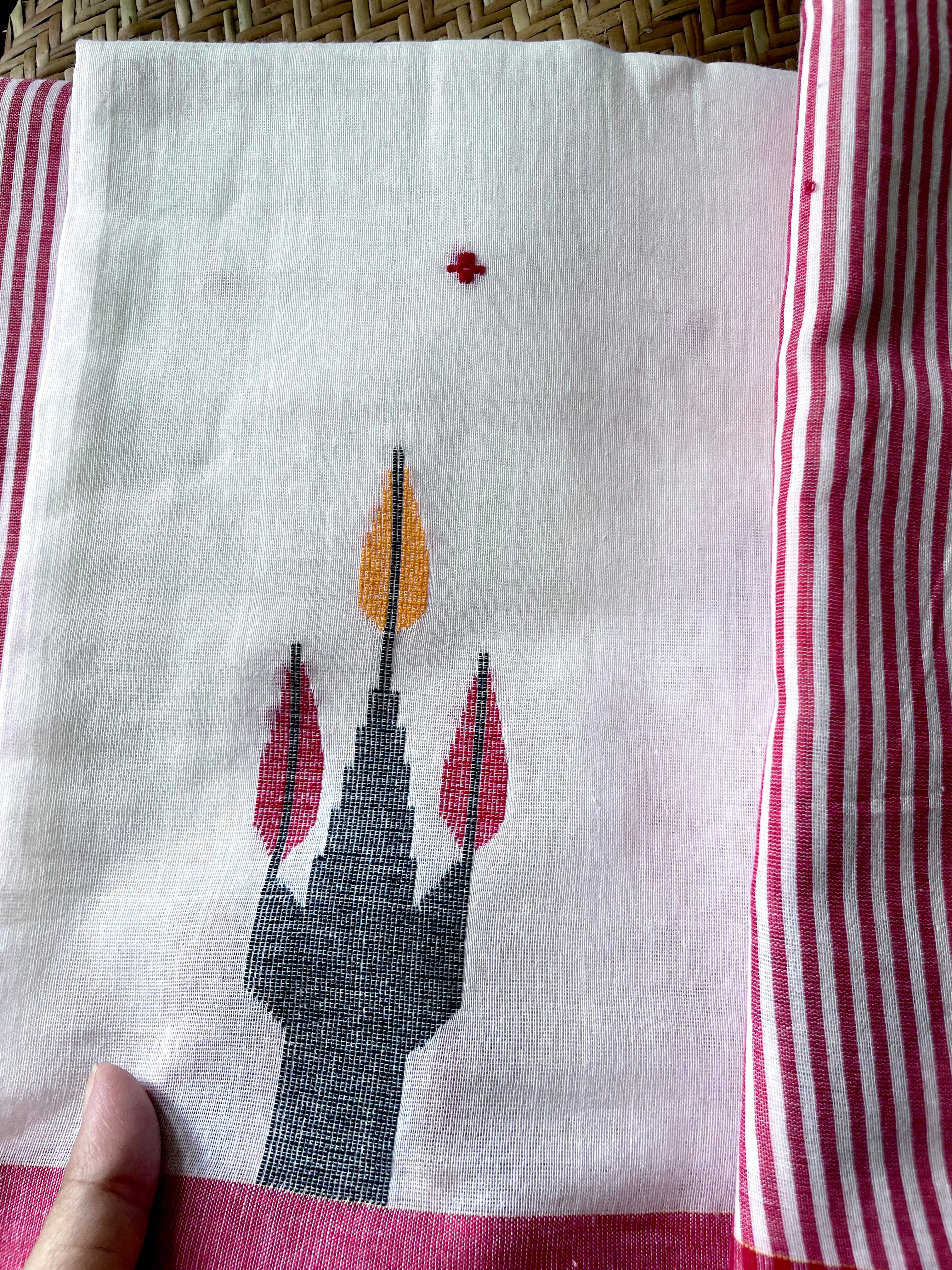 Sharodiya (laal-shaada)