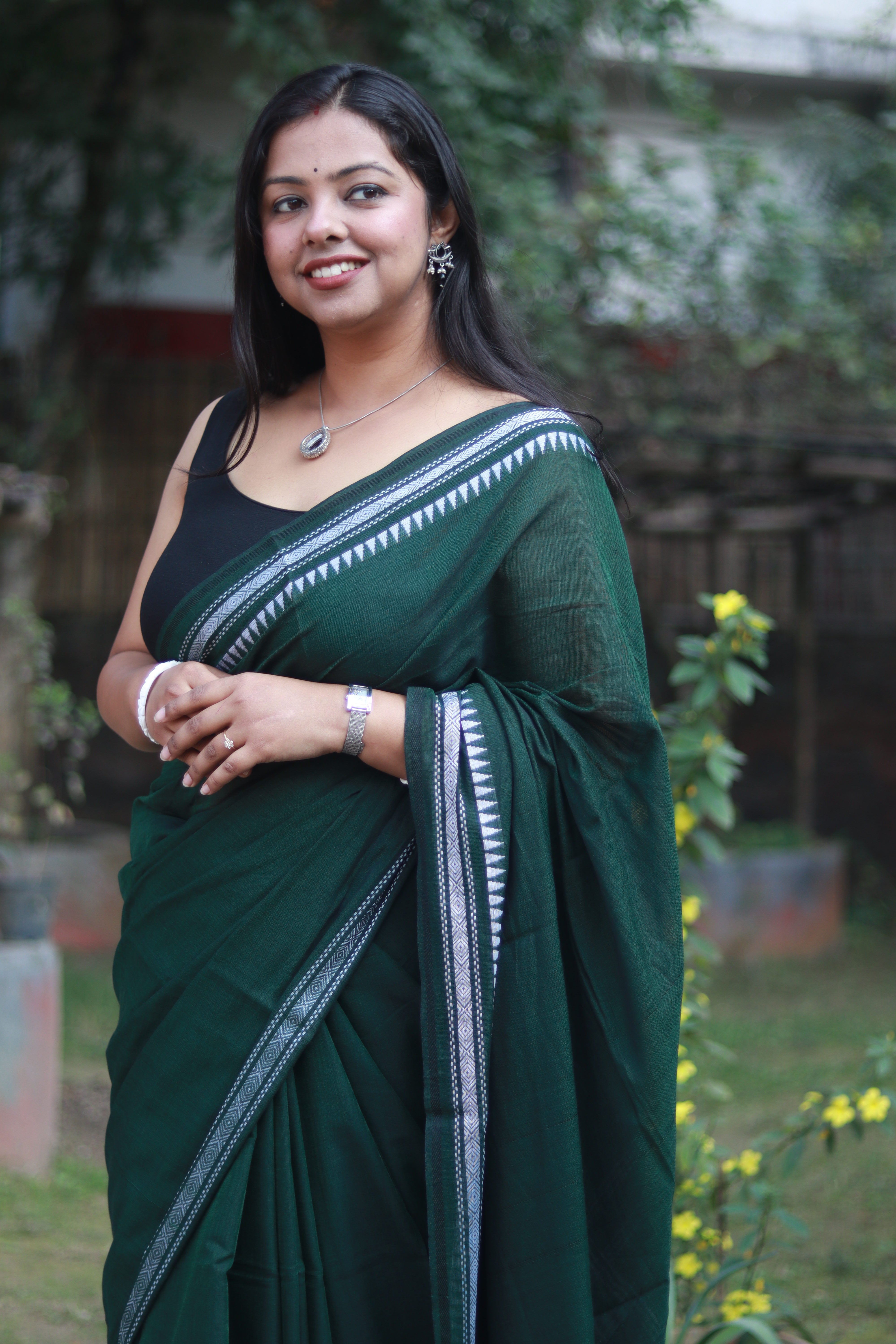 Pine forest, pure cotton Dhonekhali saree.