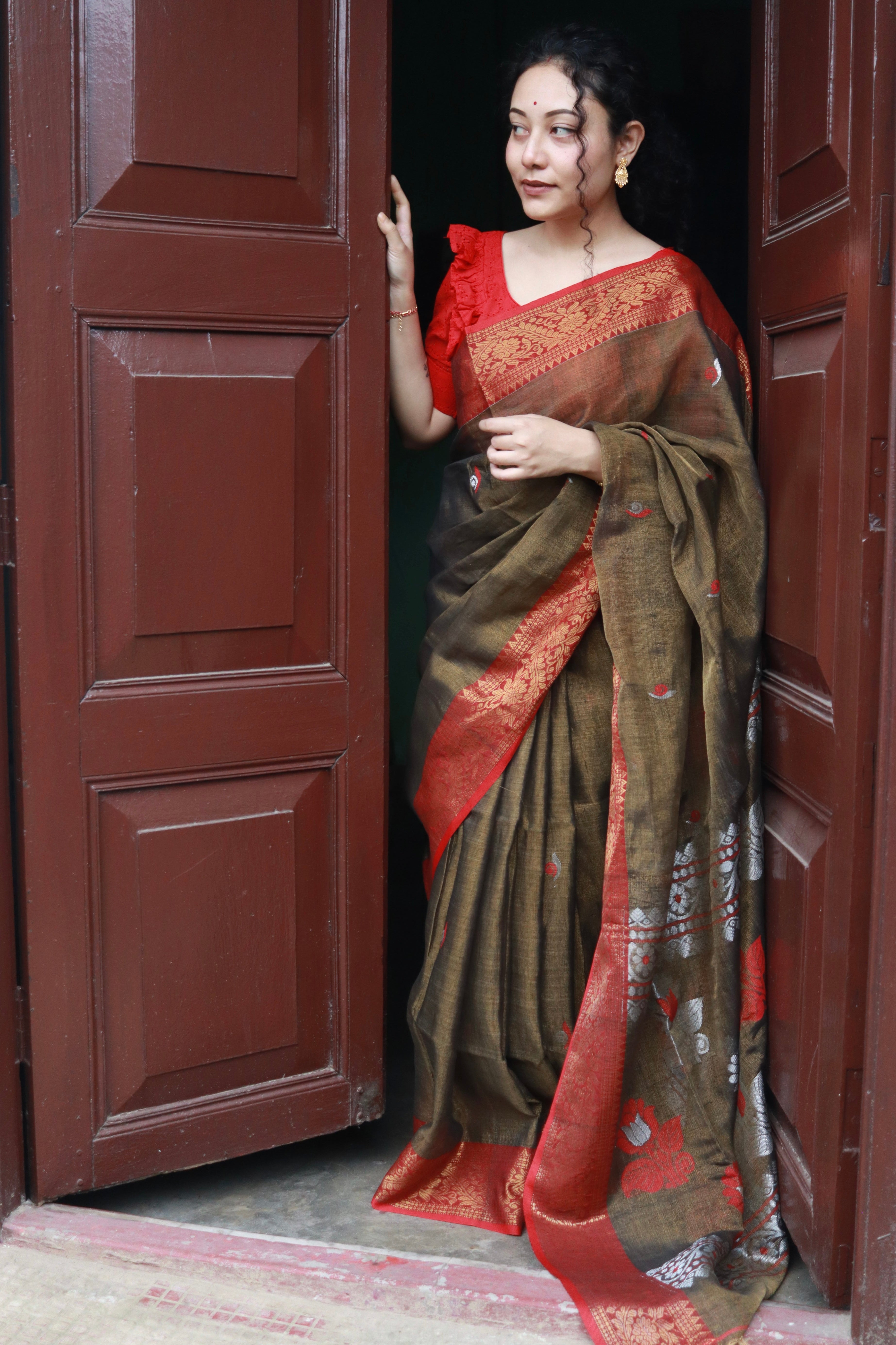 Forest bloom in banarsi linen