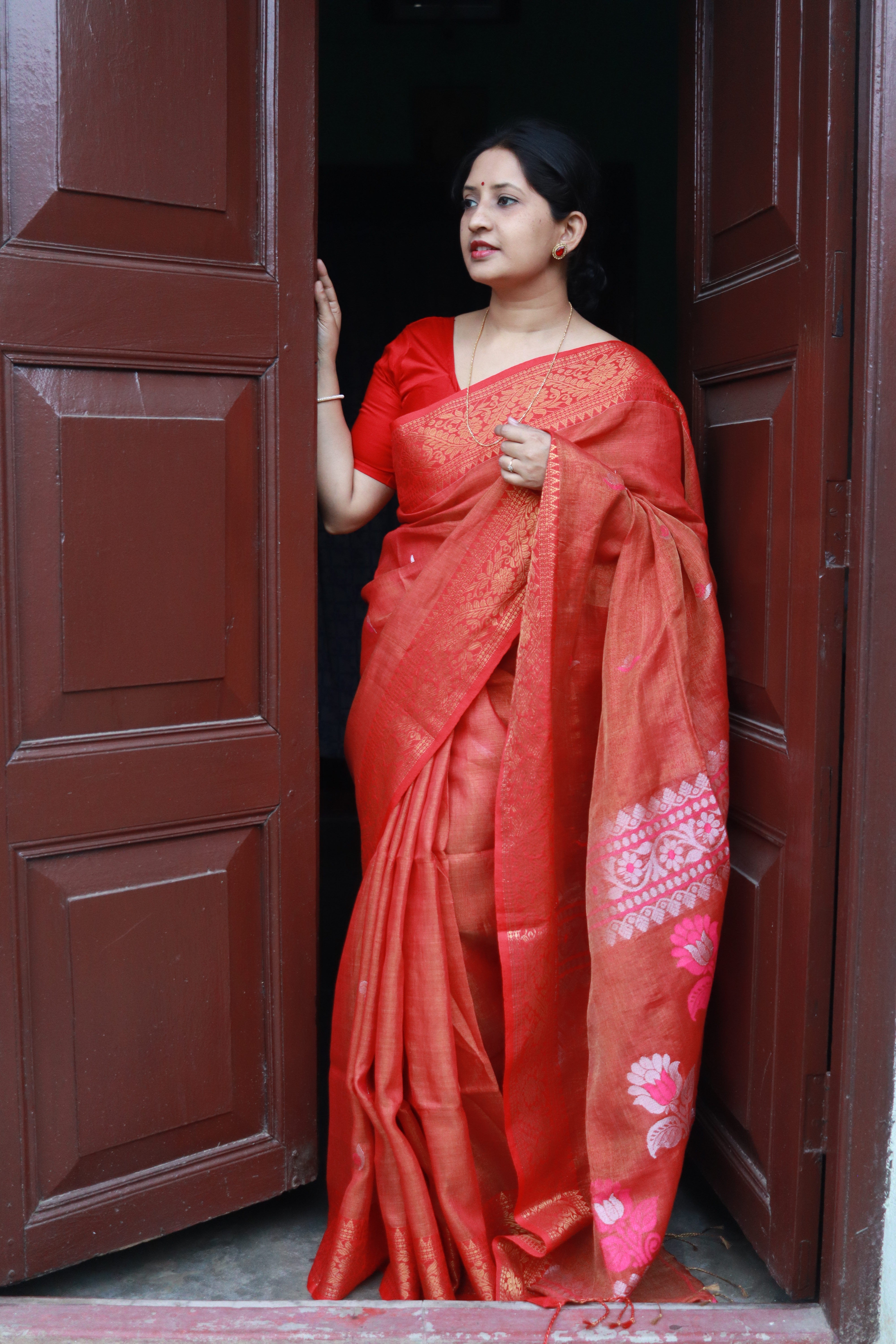 Lava bloom in banarsi linen