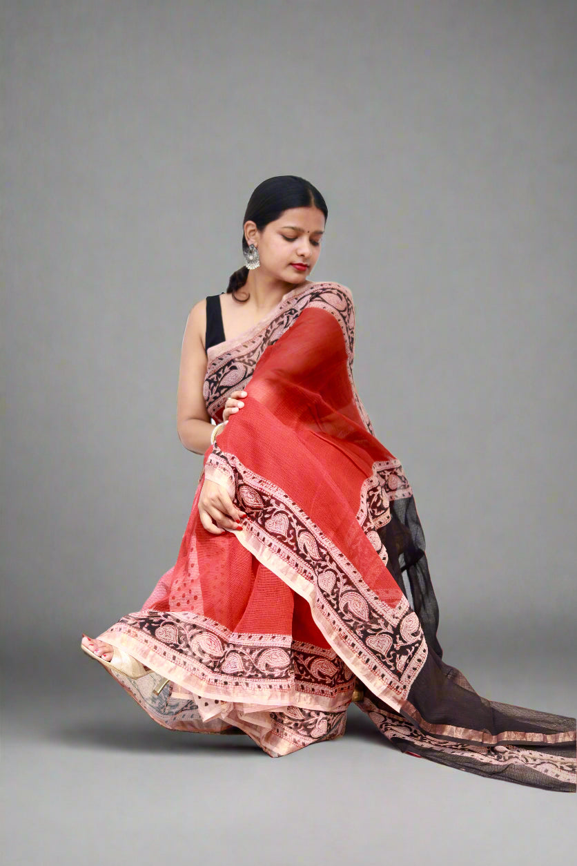 Doria in rusty red 3