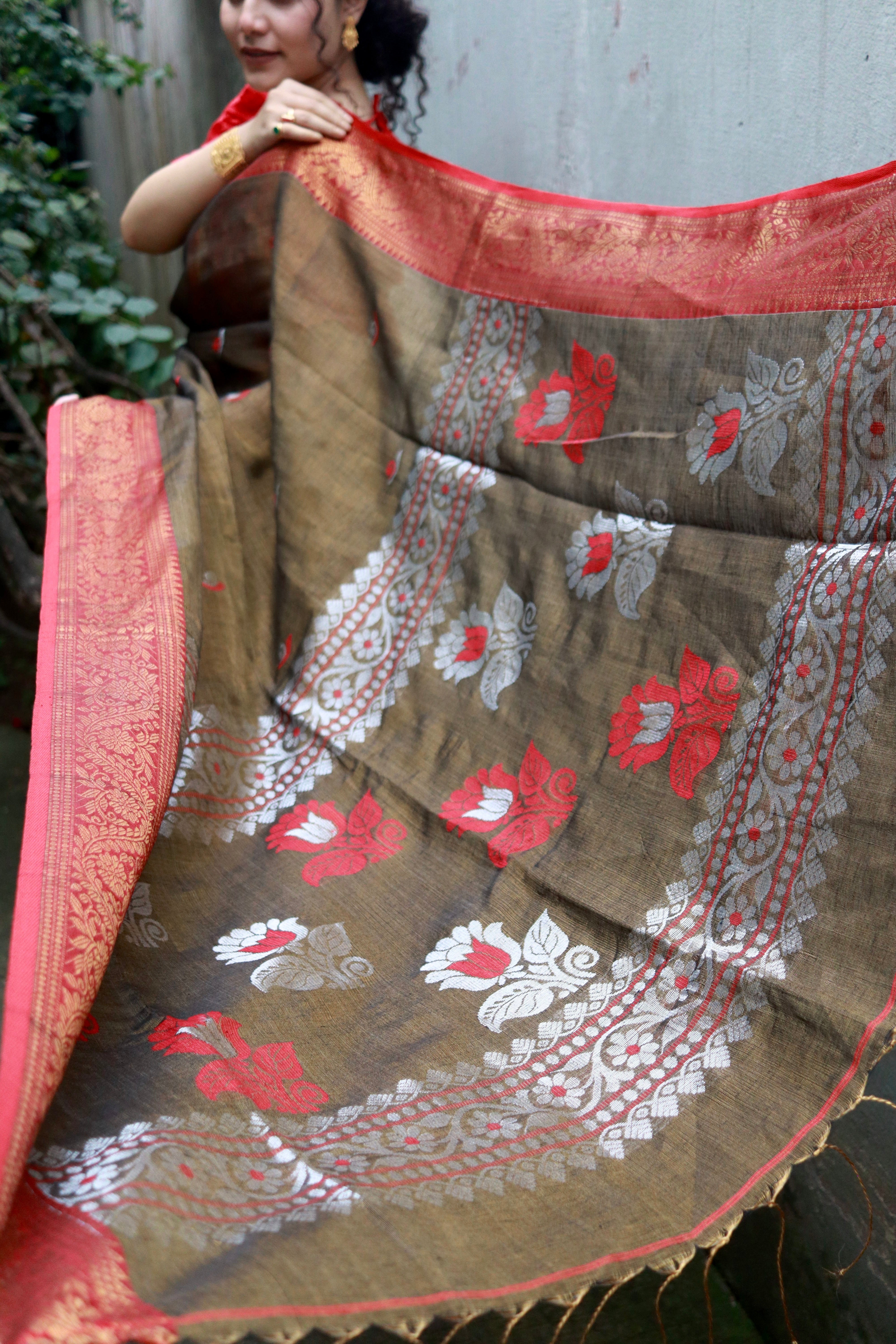 Forest bloom in banarsi linen