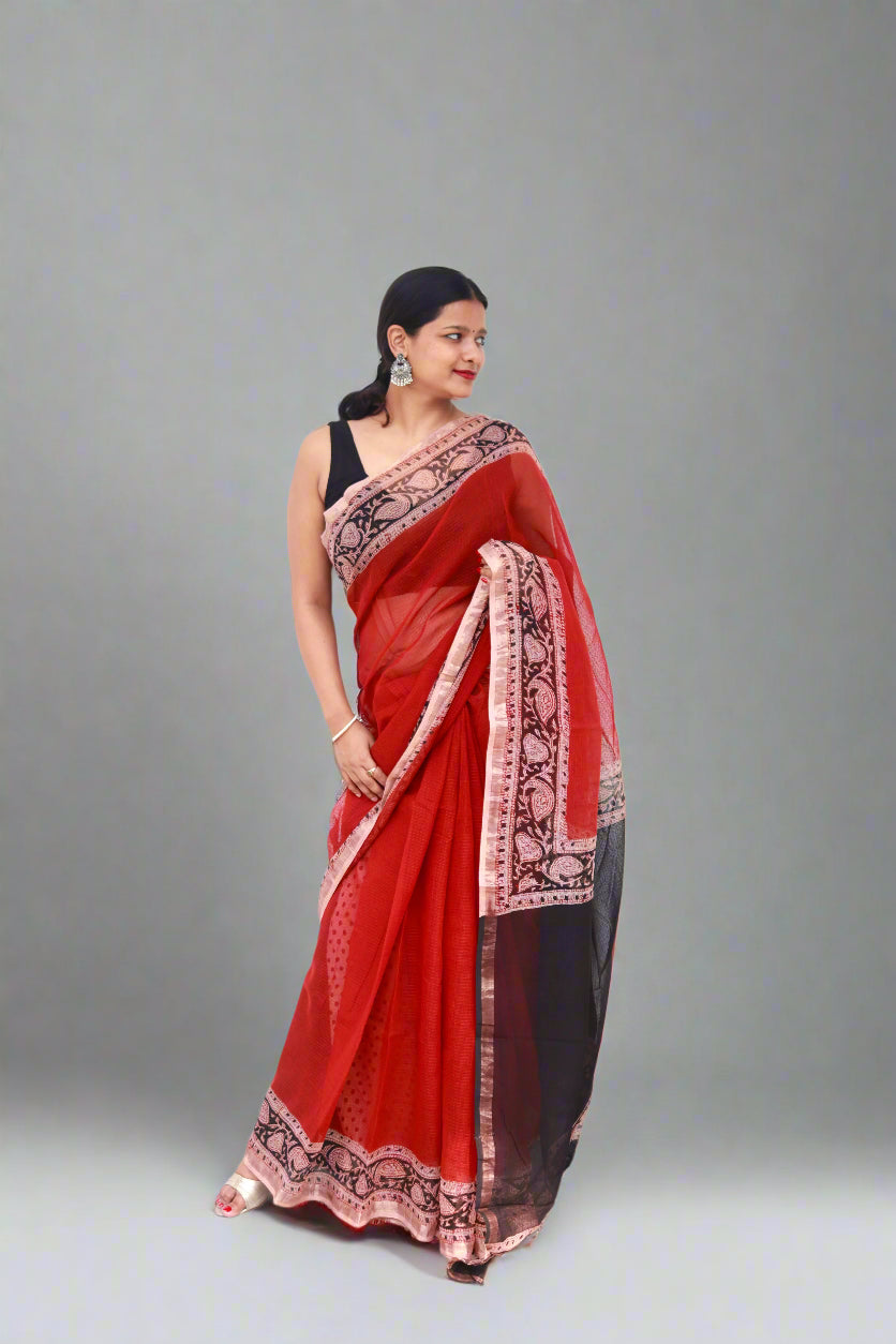 Doria in rusty red 3